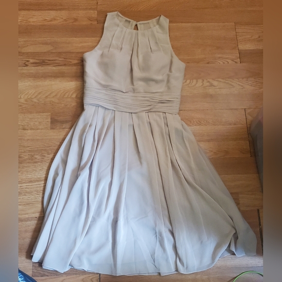 Cream formal dress - Picture 1 of 3